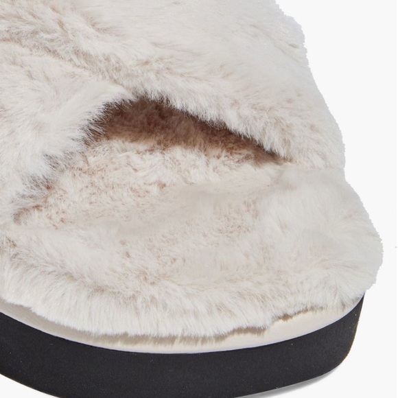 STUART WEITZMAN Roza Lift Chill Faux Fur Platform Slides - Women’s Size 37.5 EU - Picture 6 of 10